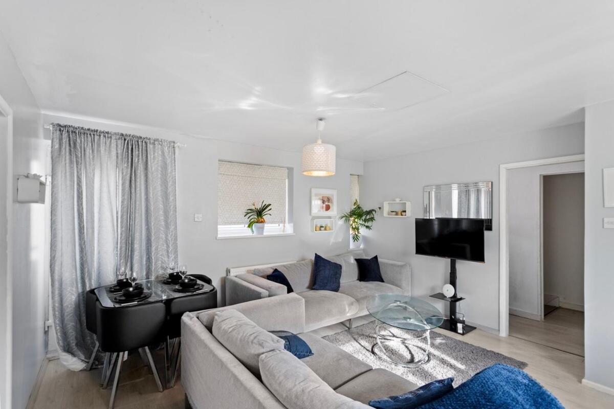 Appartement Cozy 3-bed 2bath House Near Lcy & Excel Sleeps 6 Londen